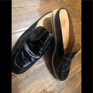 Gentle Sole by Kenneth Cole- Everett Patent Leather Slides - Size 9.5